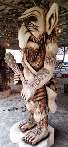  First Place carving at the 2016 Canadian Chainsaw Championships